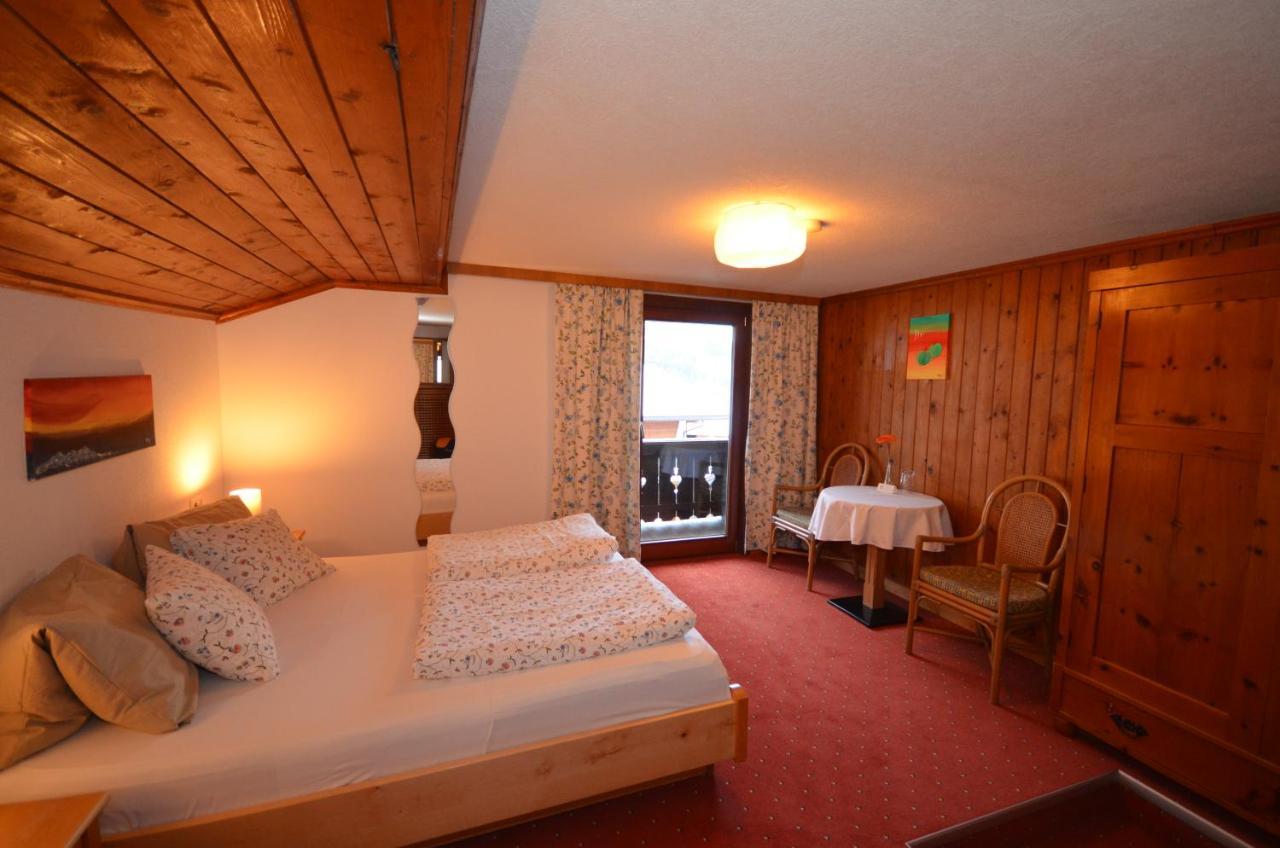 Haus Bergfrieden Hotel Lermoos Eksteriør billede